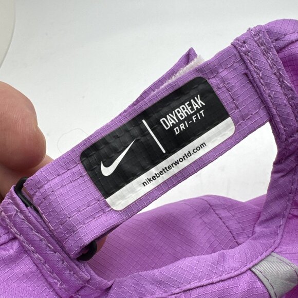 Nike 5-panel Hat Cap Daybreak Dri Fit Womens Purple Adjustable Lightweight - Picture 5 of 5